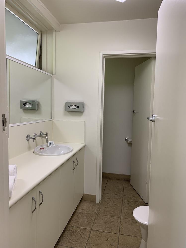 Albert Heights Serviced Apartments Мельбурн Экстерьер фото