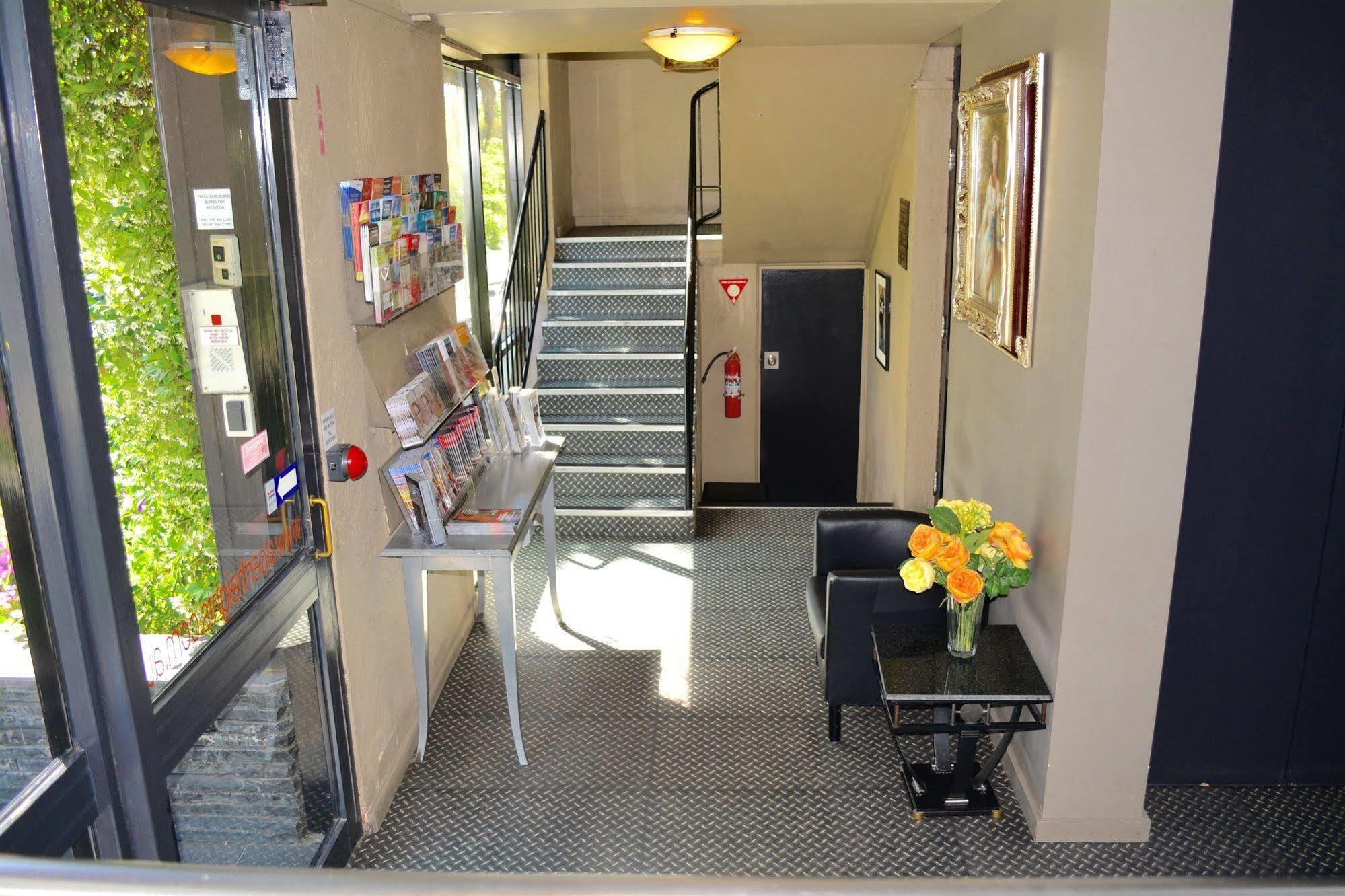Albert Heights Serviced Apartments Мельбурн Экстерьер фото