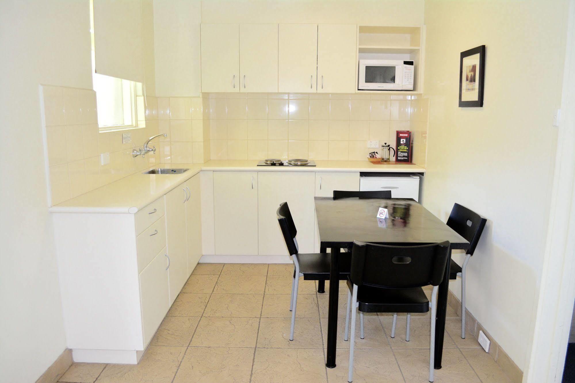 Albert Heights Serviced Apartments Мельбурн Экстерьер фото