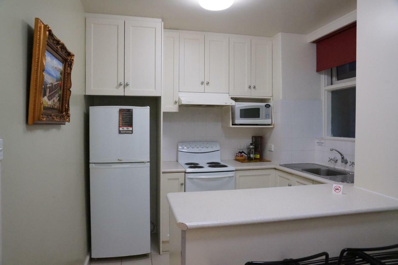 Albert Heights Serviced Apartments Мельбурн Экстерьер фото