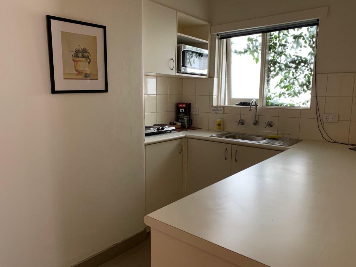 Albert Heights Serviced Apartments Мельбурн Экстерьер фото