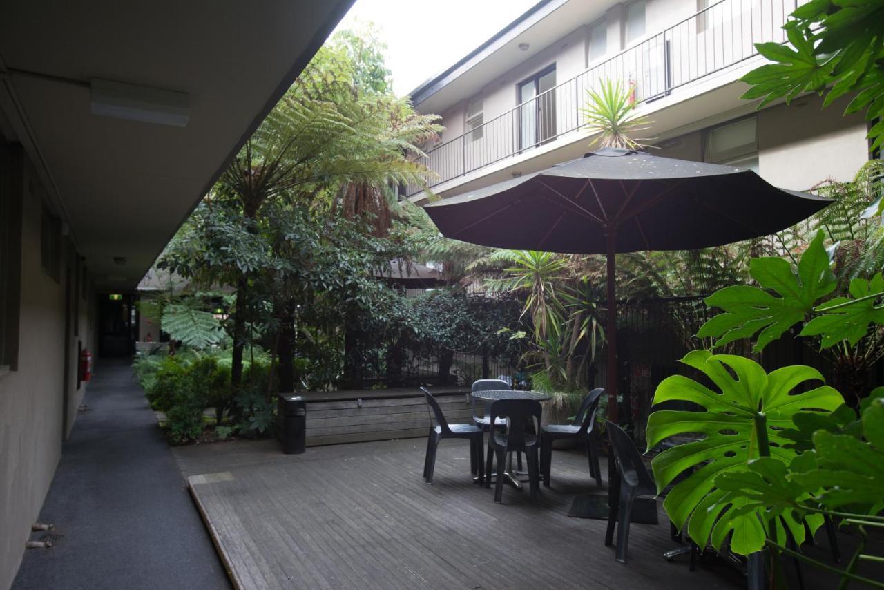 Albert Heights Serviced Apartments Мельбурн Экстерьер фото